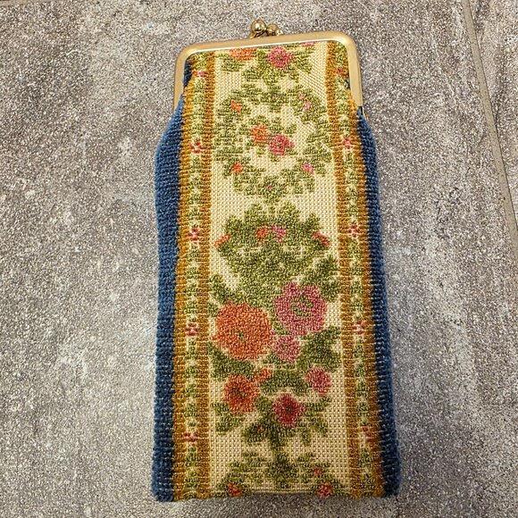 Vintage Needlepoint Purse Floral Metal kiss Clasp & Frame Coin Purse - Picture 2 of 5